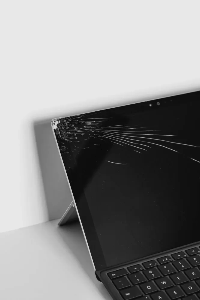 ecran_tablette_casse_clavier_externe_connecte
